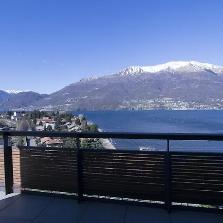 Terrazzo Sul Lago דירה
